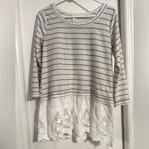 MYSTREE brand long sleeve top size small